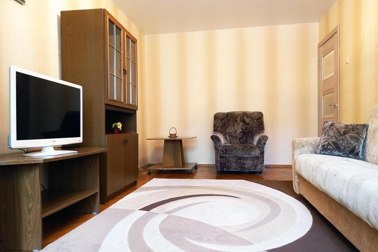 Уютная, Благоустроенная 2-Комнатная Квартира, Wifi Apartamento Babruisk Exterior foto