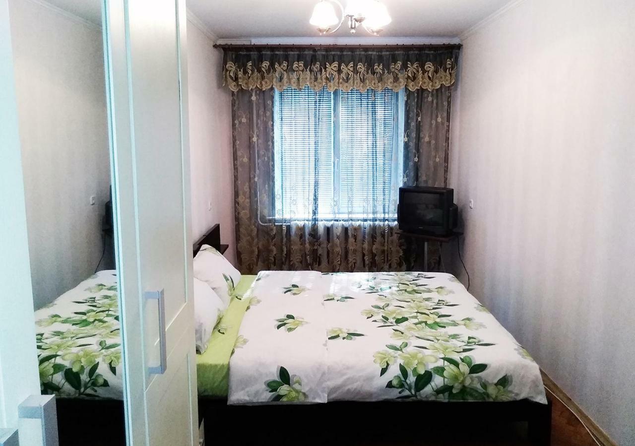 Уютная, Благоустроенная 2-Комнатная Квартира, Wifi Apartamento Babruisk Exterior foto
